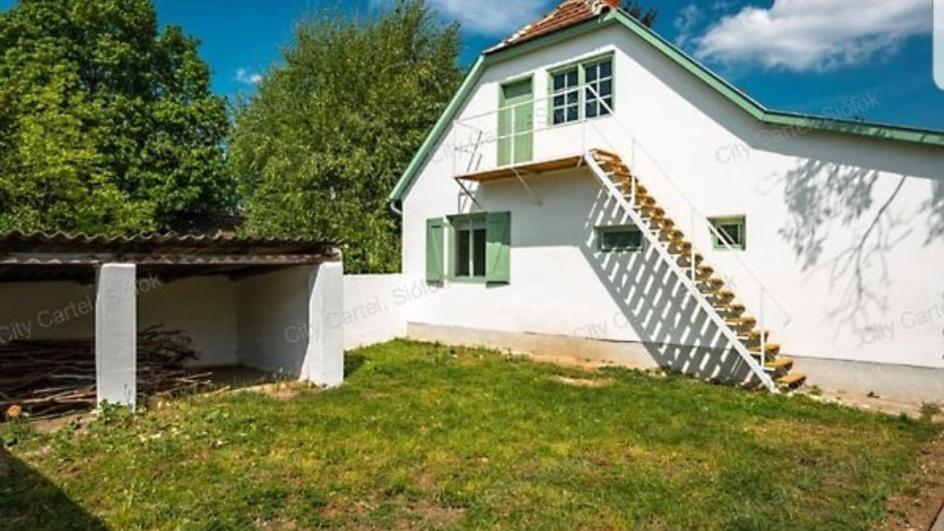 Dobo13 Lägenhet Balatonboglár Exteriör bild